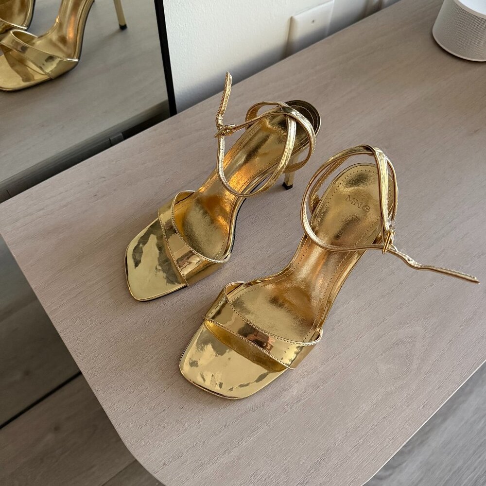 Brand New Gold metallic heeled sandals from Mango, size EU 37.